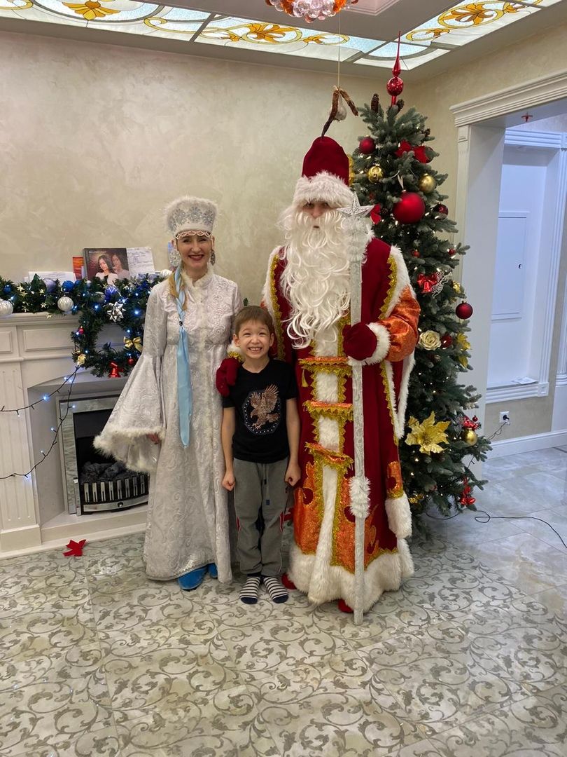 Дед Мороз и Снегурочка на дом для детей от полутора лет